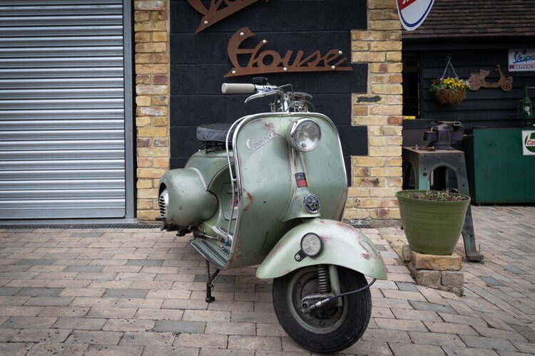 1952 Piaggio Vespa Image 1